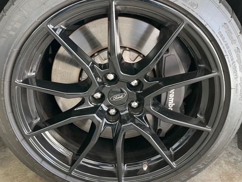 Used 2020 Ford Mustang Shelby GT350 w/ Technology Package image 28