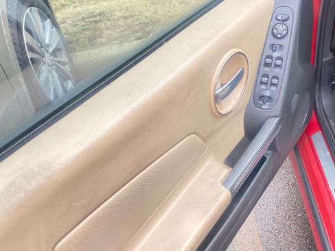 Used 2006 Pontiac Grand Prix GXP w/ Sun And Sound Package image 11