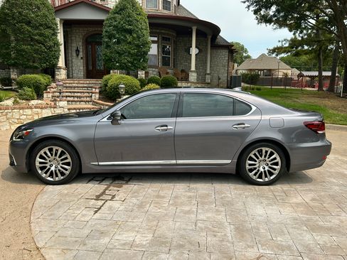 Used 2016 Lexus LS 460 L RWD image 1