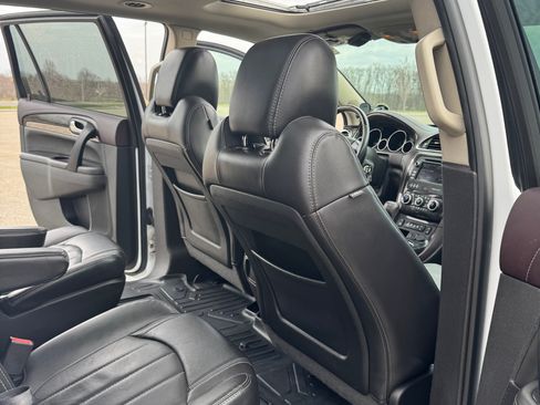Used 2017 Buick Enclave Leather image 10