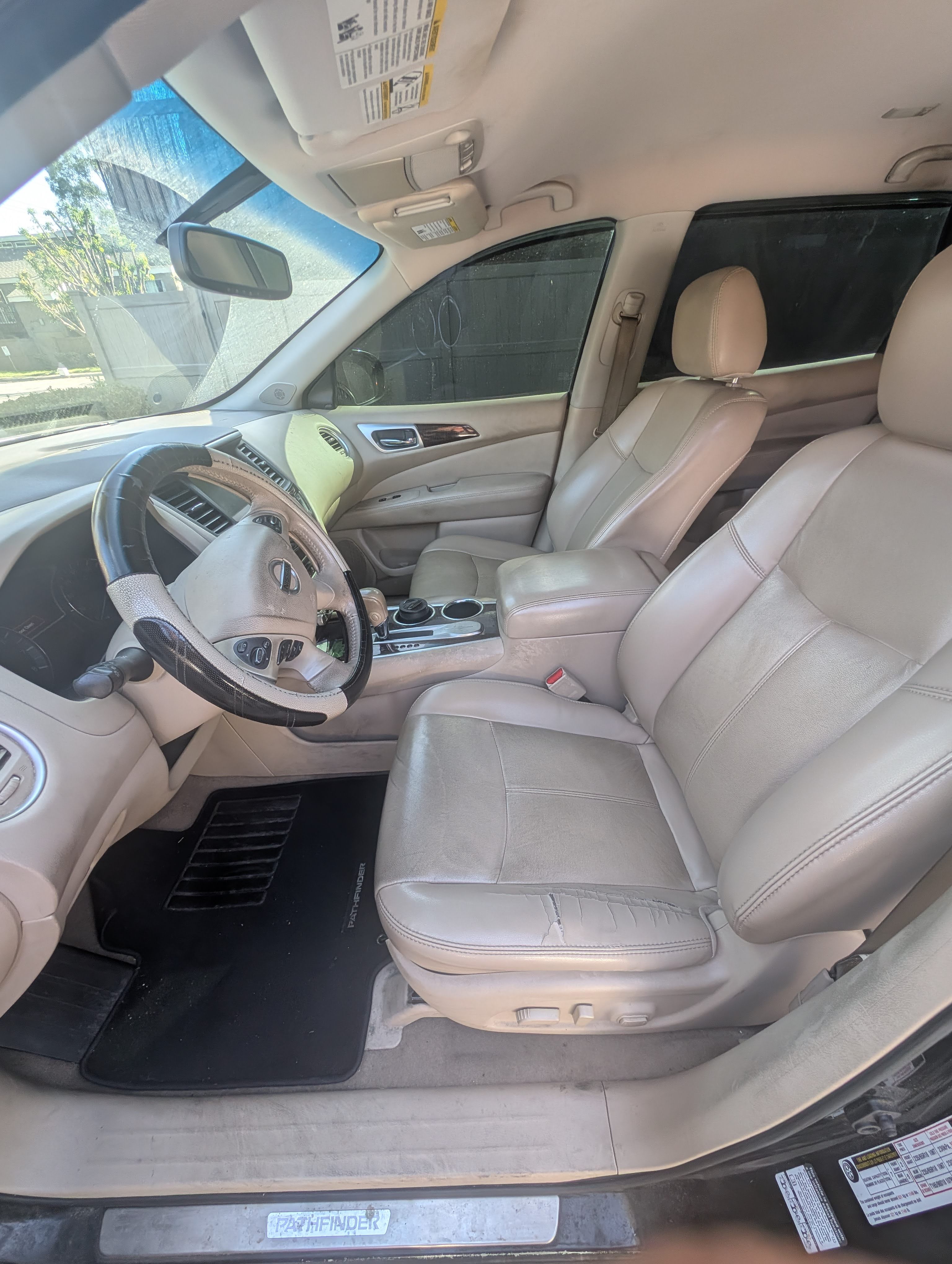 Used 2015 Nissan Pathfinder SL w/ SL Tech Package FWD image 12