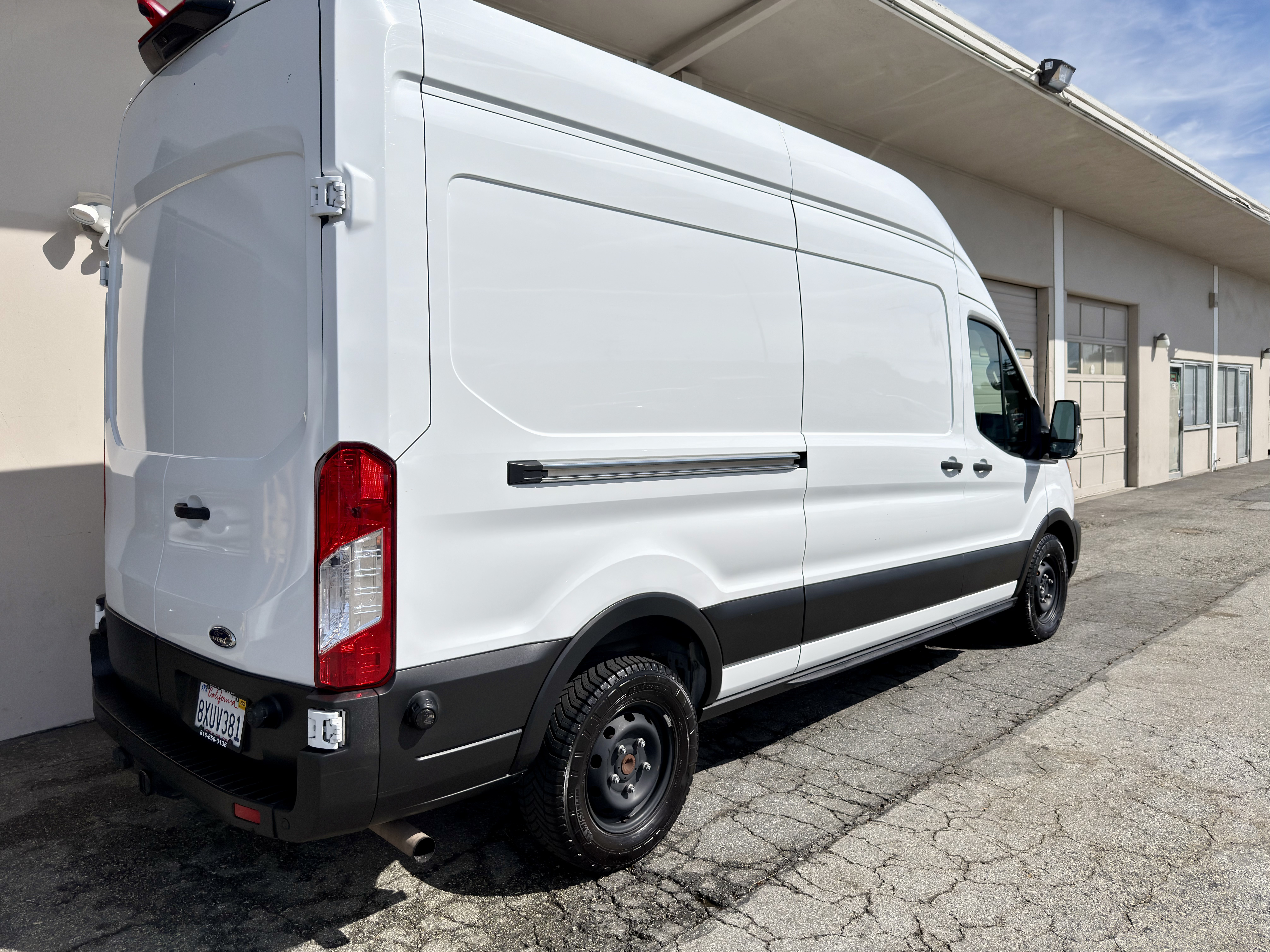 Used 2020 Ford Transit 250 148 High Roof w/ Load Area Protection Package RWD image 4