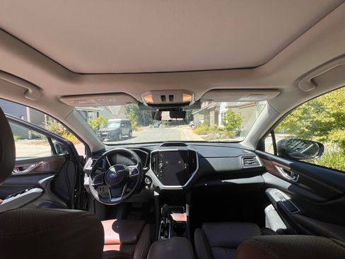 Used 2024 Subaru Ascent Touring AWD/4WD image 4