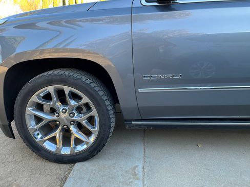 Used 2019 GMC Yukon Denali image 11