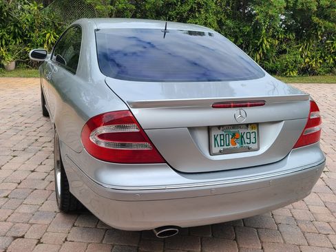 Used 2005 Mercedes-Benz CLK 320 CLK 320 Coupe 2D image 12