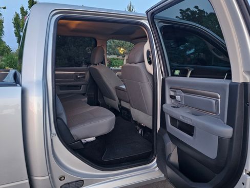 Used 2016 RAM 2500 SLT AWD/4WD image 9