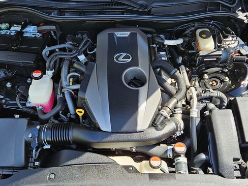 Used 2016 Lexus IS 200t image 9