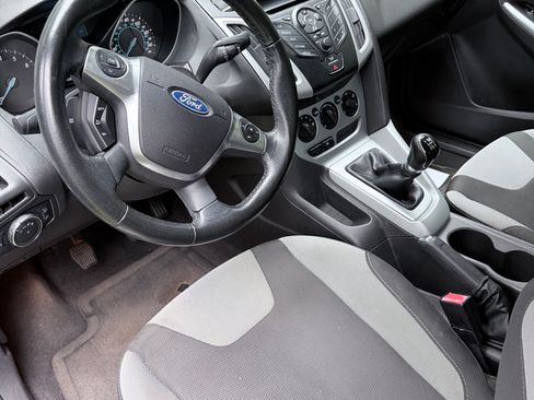 Used 2012 Ford Focus SE w/ SE Sport Pkg FWD image 5