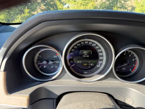 Used 2014 Mercedes-Benz E 350 4MATIC Sedan image 6