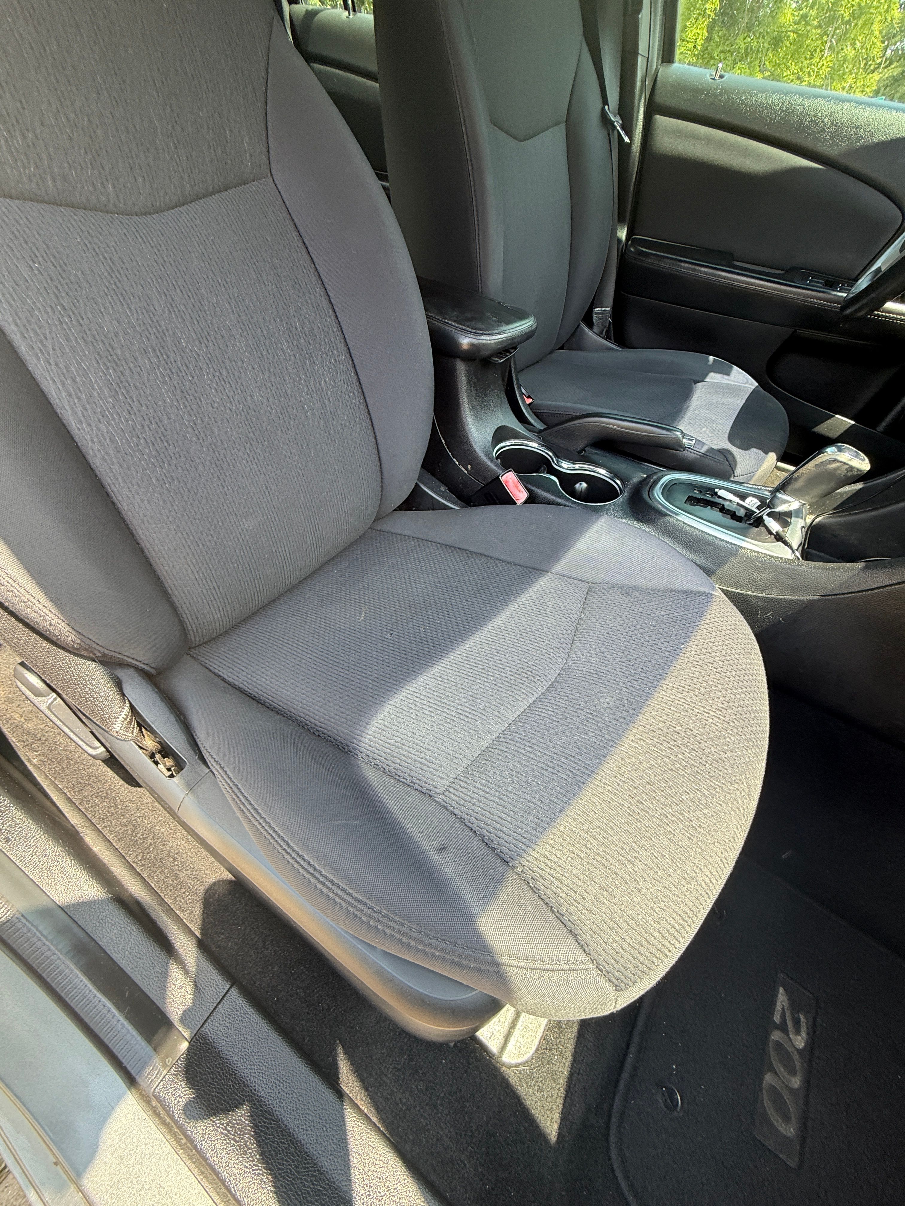 Used 2013 Chrysler 200 Touring FWD image 17