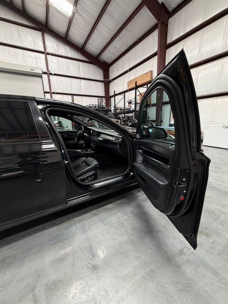 Used 2015 BMW ALPINA B7 RWD image 12