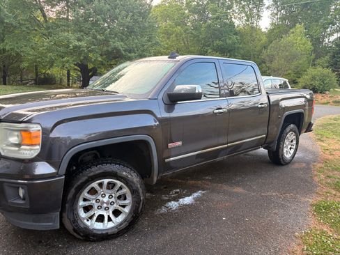 Used 2015 GMC Sierra 1500 SLE w/ All-Terrain Package AWD/4WD image 10