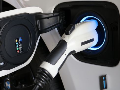 Used 2017 BMW 330e image 17