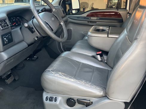 Used 2002 Ford F250 2WD Crew Cab Super Duty image 4