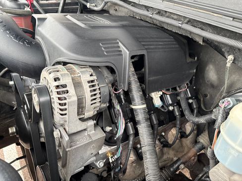 Used 2011 Chevrolet Silverado 1500 LT w/ Interior Plus Package image 25