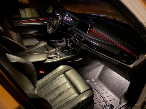 Used 2018 BMW X5 M w/ Executive Package image 13