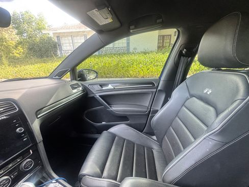 Used 2019 Volkswagen Golf R 4-Door AWD/4WD image 11