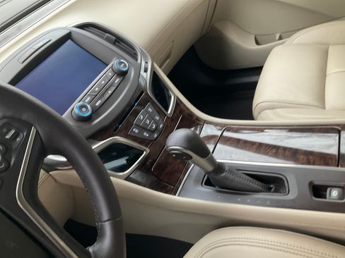 Used 2016 Buick LaCrosse Leather image 13