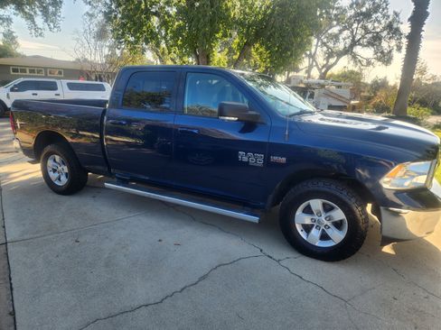 Used 2020 RAM 1500 Classic SLT w/ Luxury Group image 1
