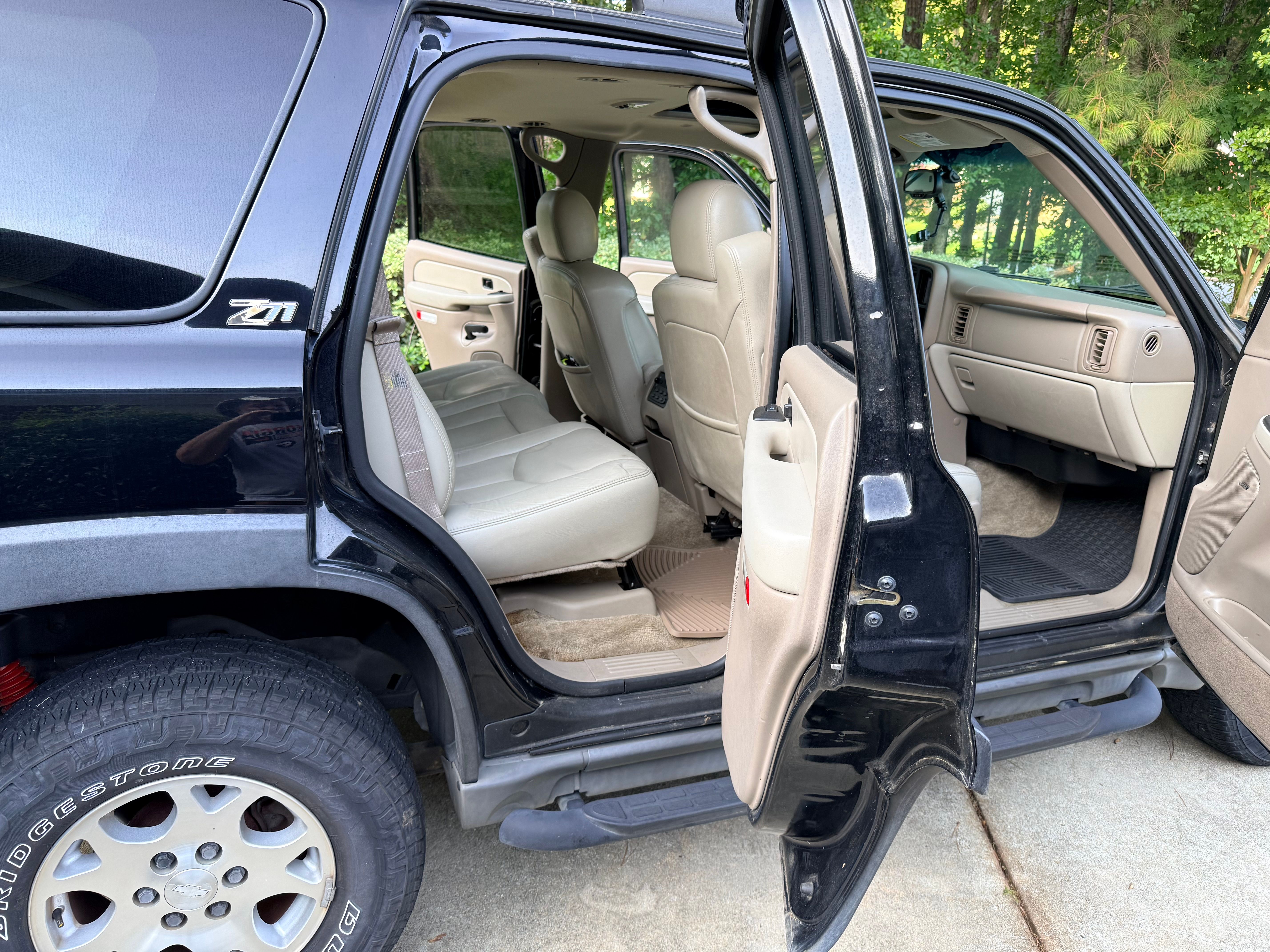 Used 2003 Chevrolet Tahoe Z71 AWD/4WD image 12
