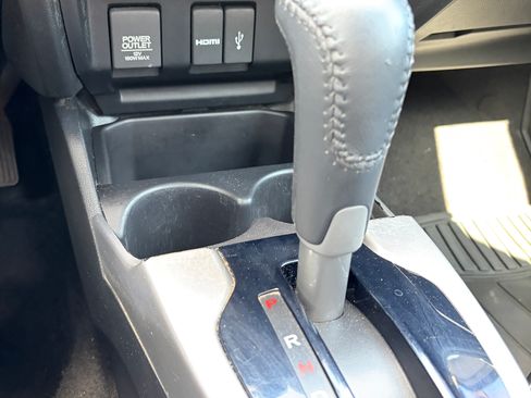 Used 2016 Honda Fit EX-L image 17