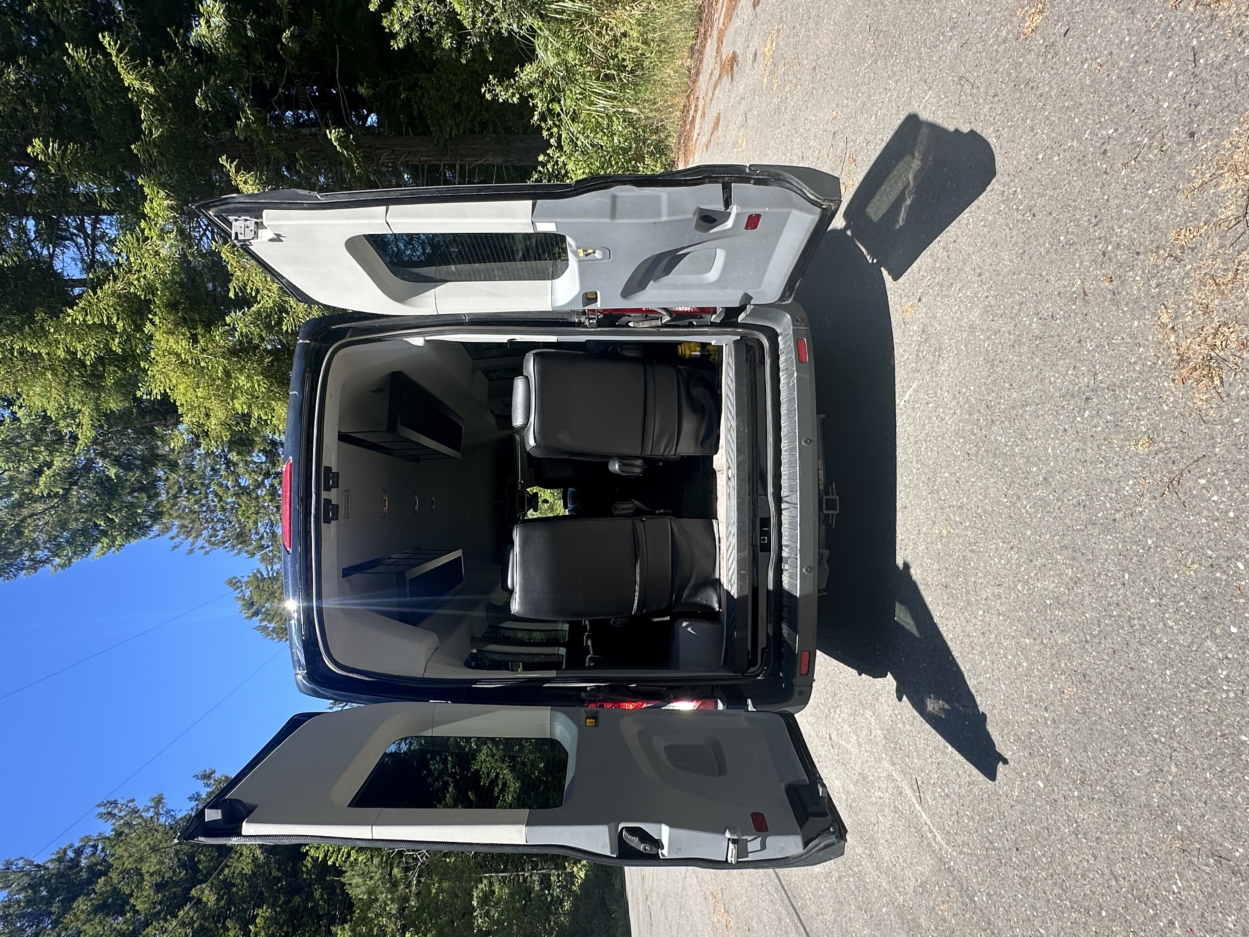 Used 2017 Ford Transit 350 XLT RWD image 4