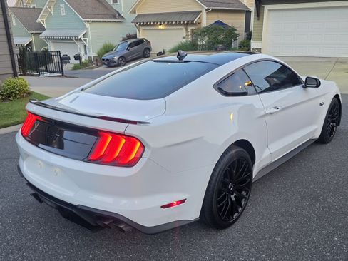 Used 2021 Ford Mustang GT RWD image 8