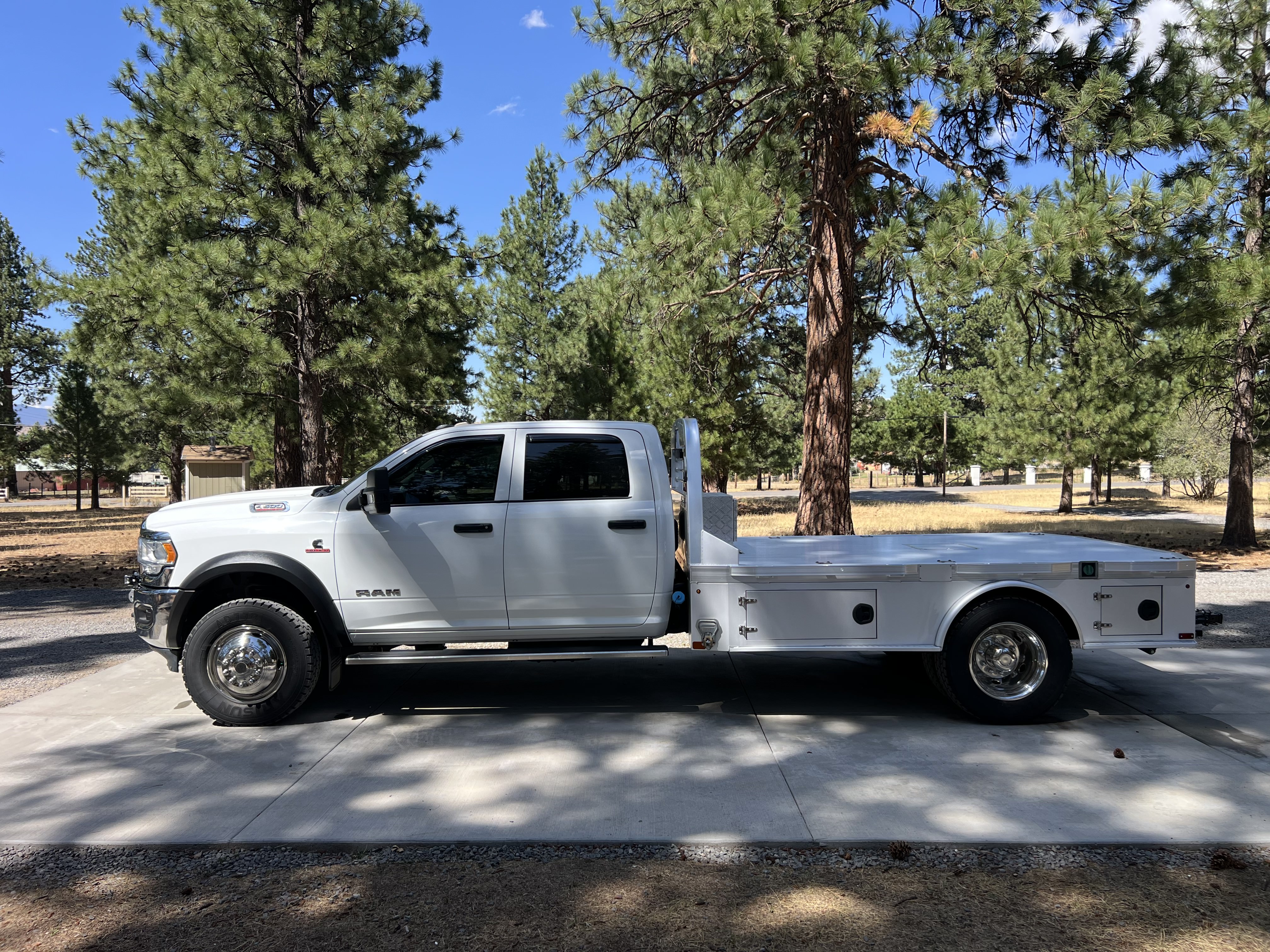 Used 2021 RAM 4500 Tradesman w/ Chrome Appearance Group AWD/4WD image 2