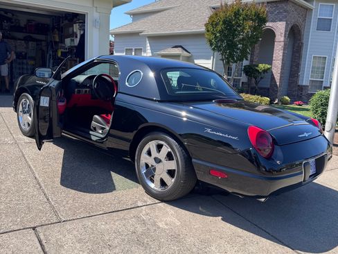 Used 2002 Ford Thunderbird RWD image 8