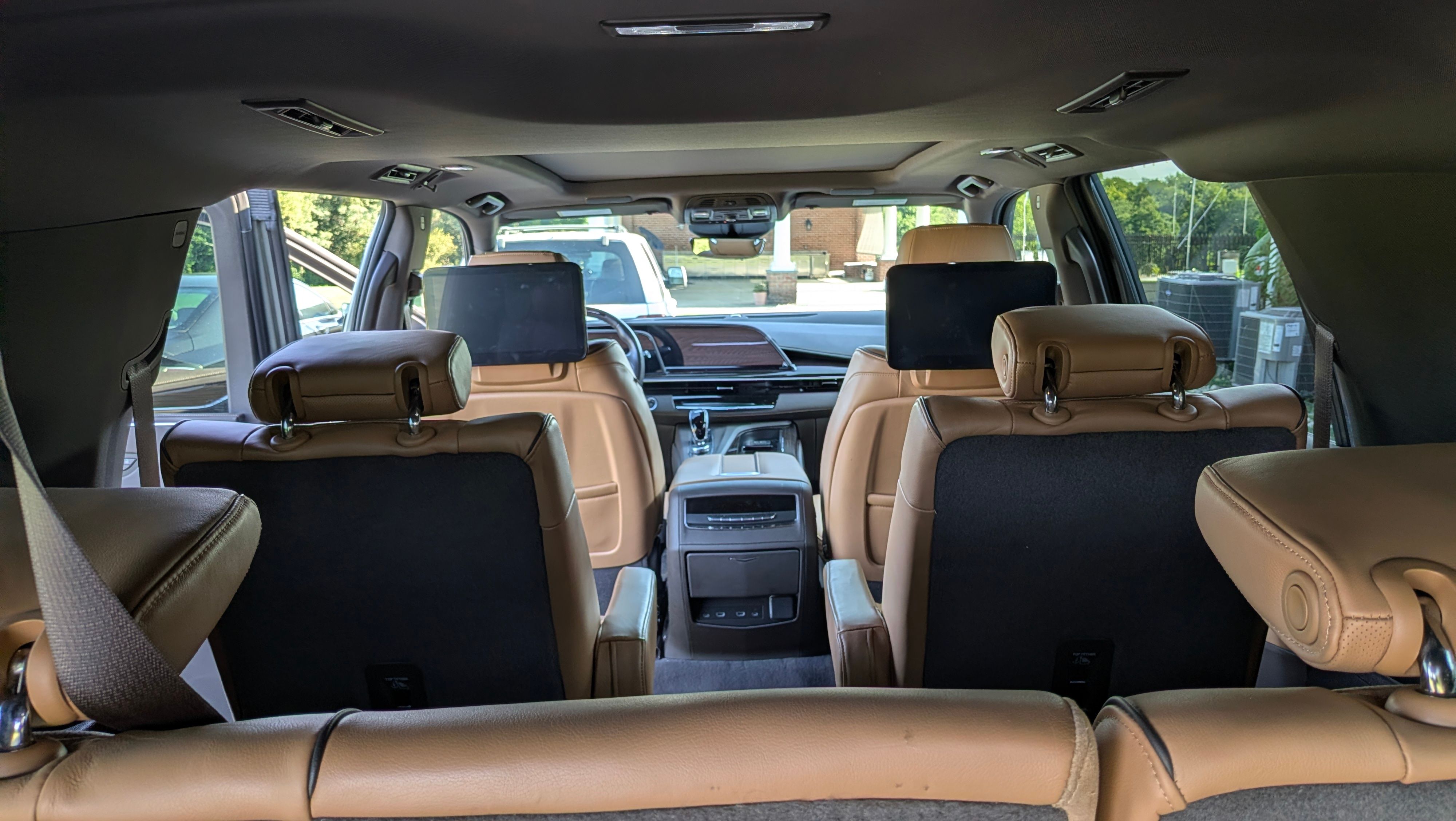 Used 2023 Cadillac Escalade ESV Premium Luxury w/ Performance Package AWD/4WD image 14