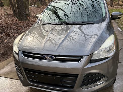 Used 2014 Ford Escape Titanium AWD/4WD image 2