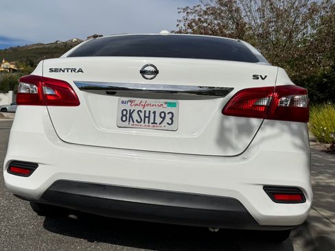 Used 2017 Nissan Sentra SV FWD image 4