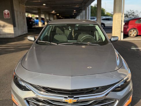 Used 2023 Chevrolet Malibu LT FWD image 1