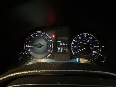 Used 2010 INFINITI G37 x Sedan image 6