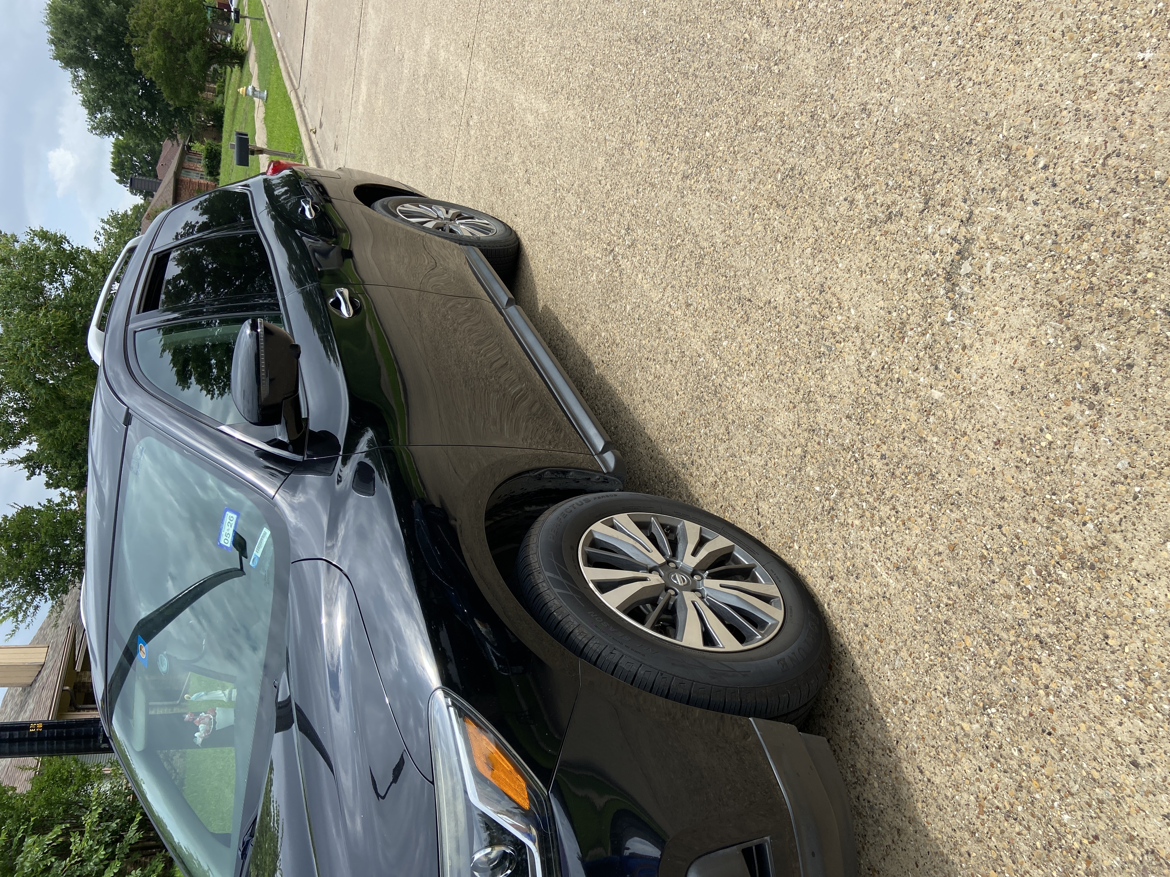 Used 2017 Nissan Pathfinder SL AWD/4WD image 4