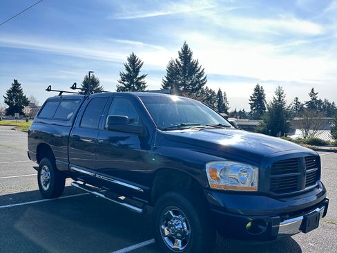 Used 2006 Dodge Ram 2500 Truck Laramie AWD/4WD image 4