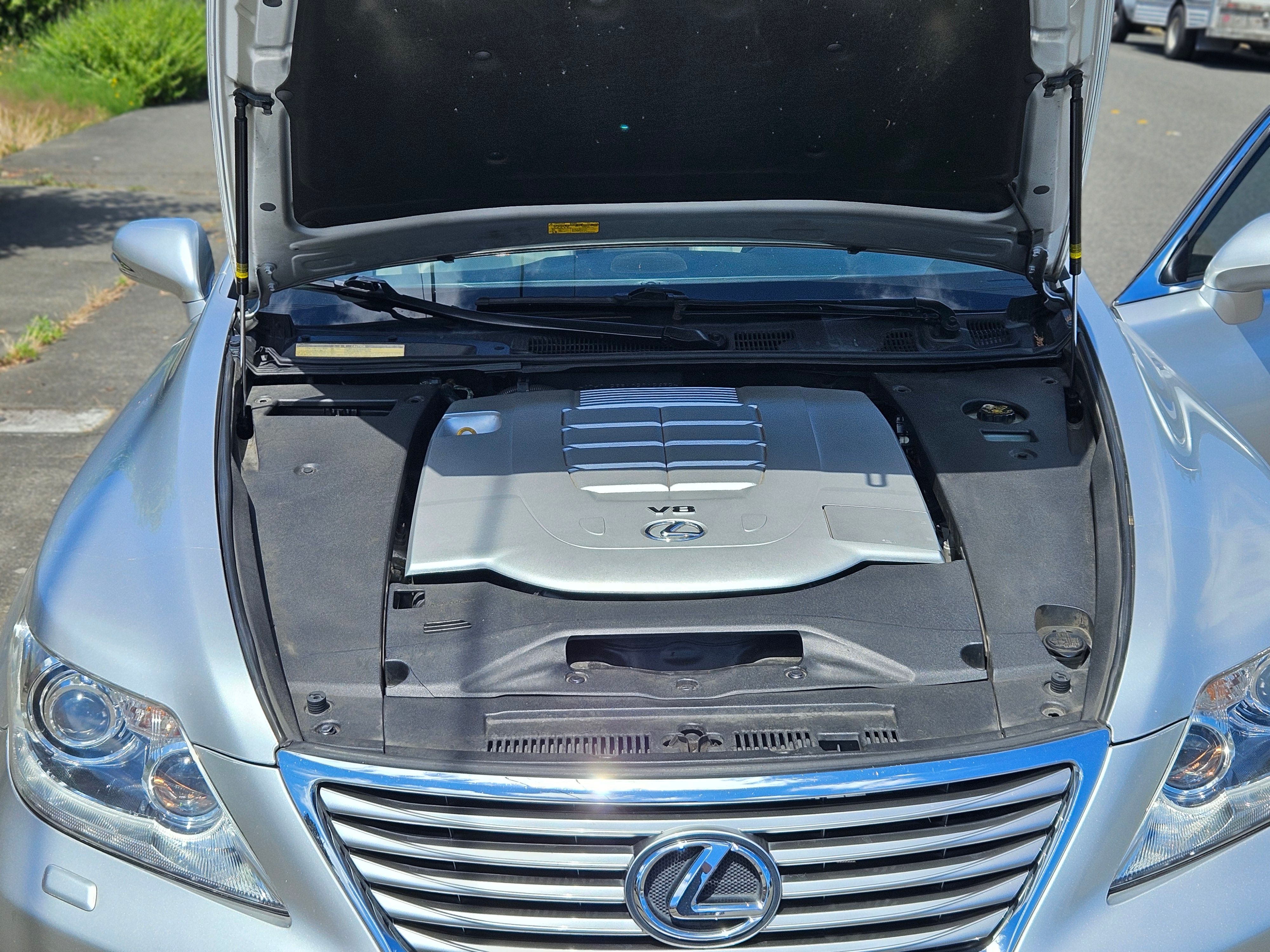 Used 2012 Lexus LS 460 AWD w/ Luxury Value Edition image 13