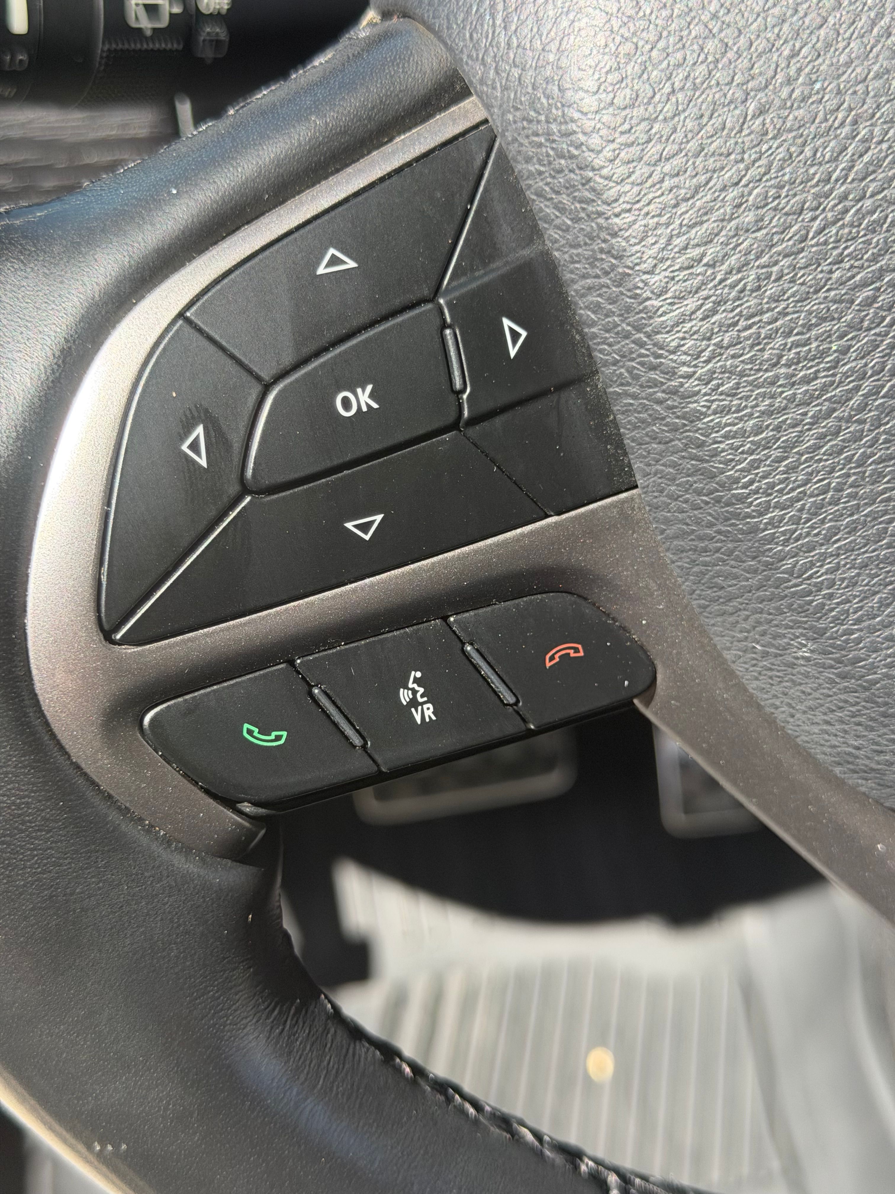 Used 2019 Jeep Grand Cherokee High Altitude AWD/4WD image 18