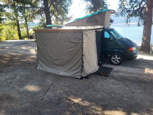 Used 2002 Volkswagen Eurovan MV image 12