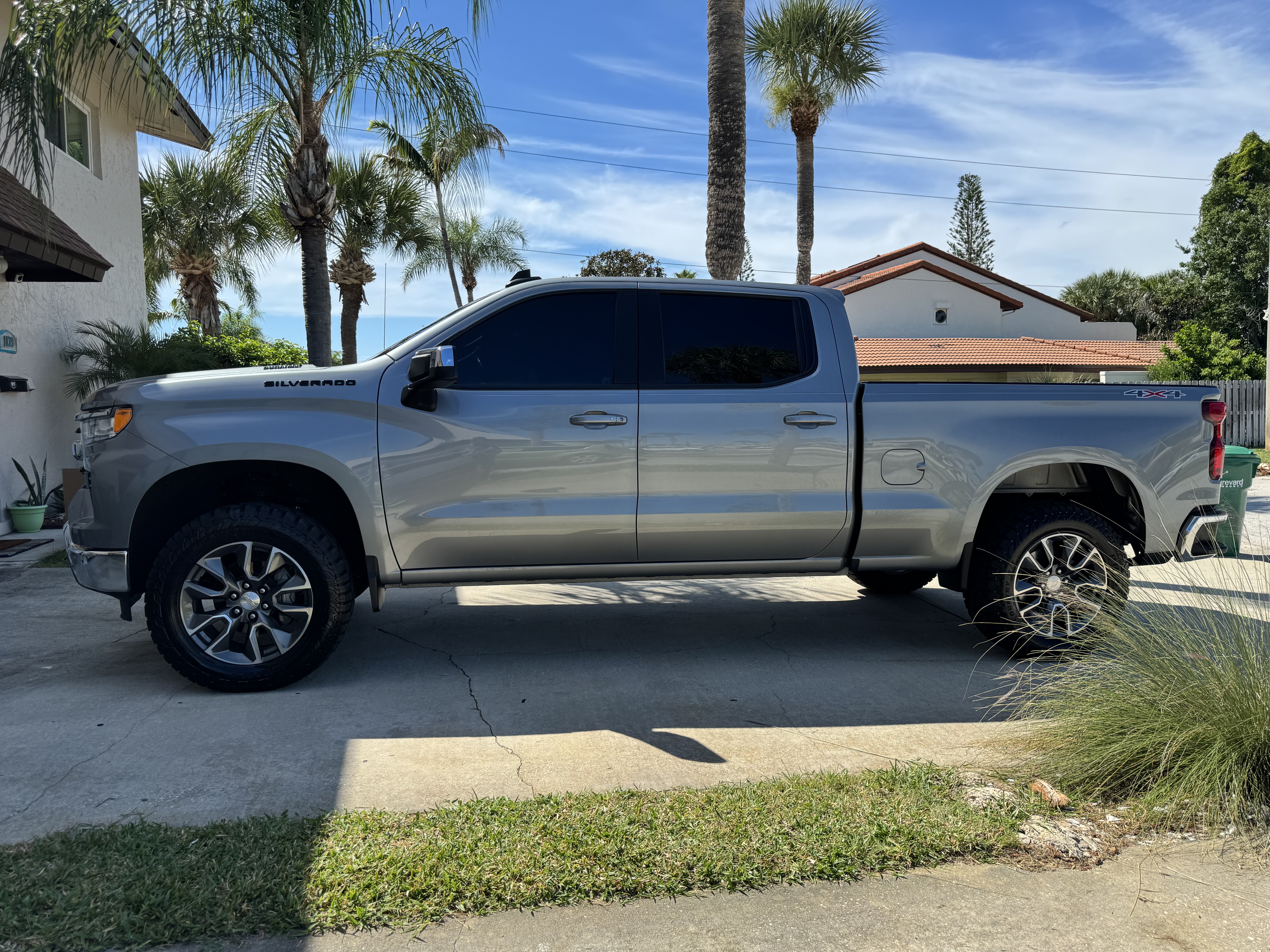 Used 2023 Chevrolet Silverado 1500 LT w/ LPO, Dark Essentials Package AWD/4WD image 1