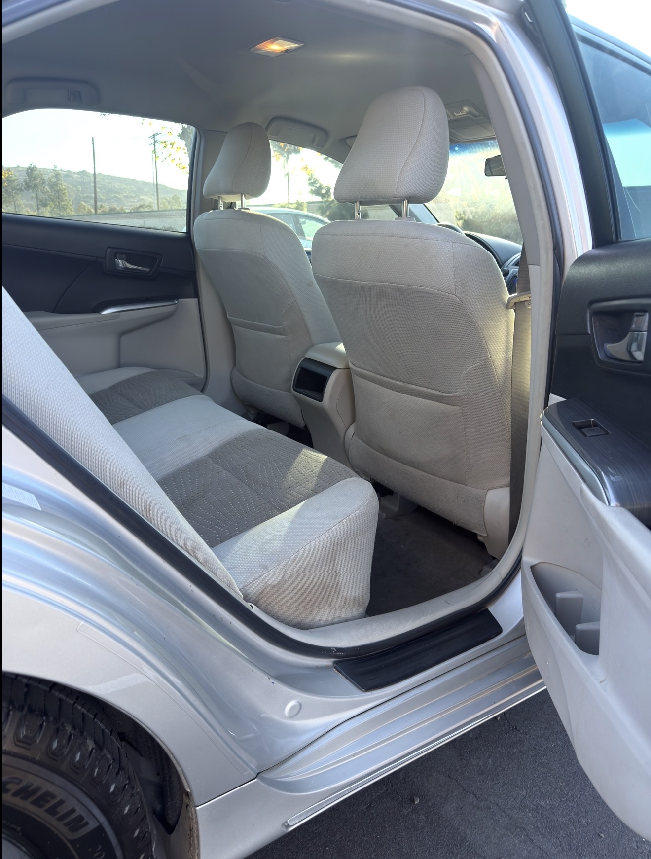 Used 2014 Toyota Camry LE FWD image 14