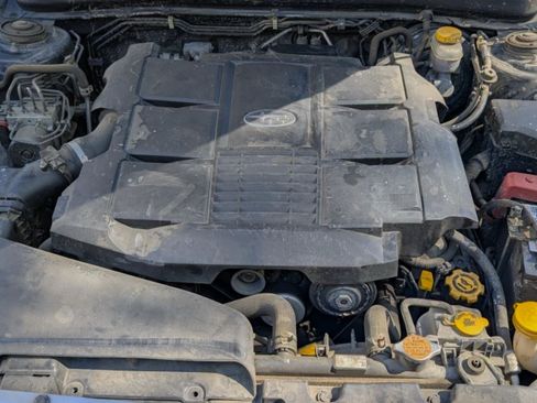 Used 2013 Subaru Outback 3.6R Limited image 16