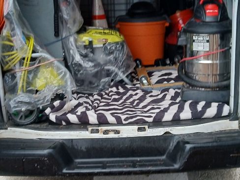 Used 2013 Chevrolet Express 1500 Van 3D image 6