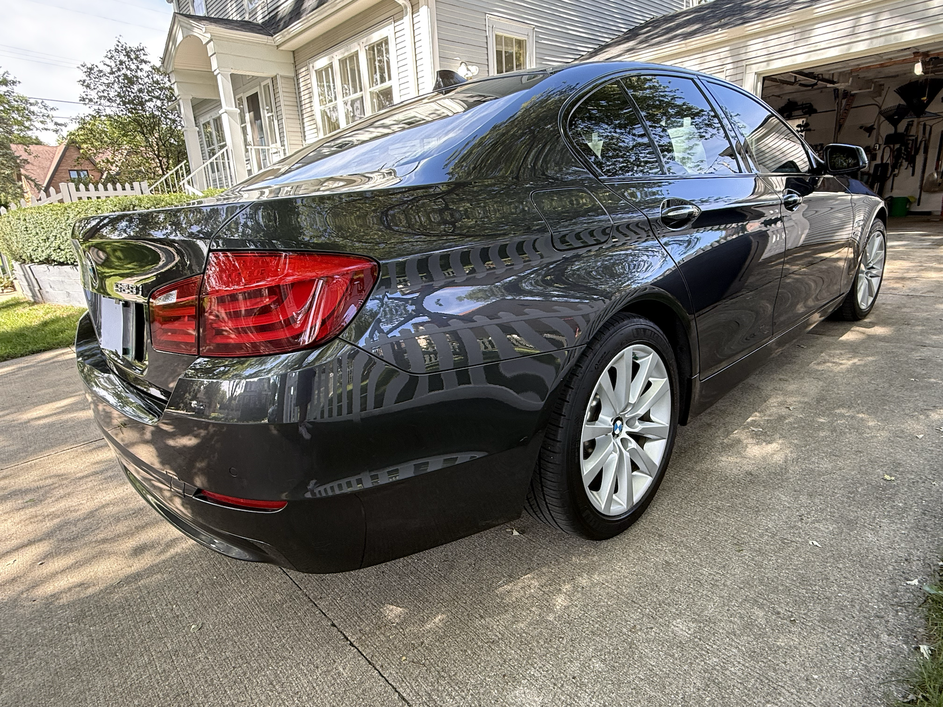 Used 2012 BMW 528i xDrive Sedan AWD/4WD image 5