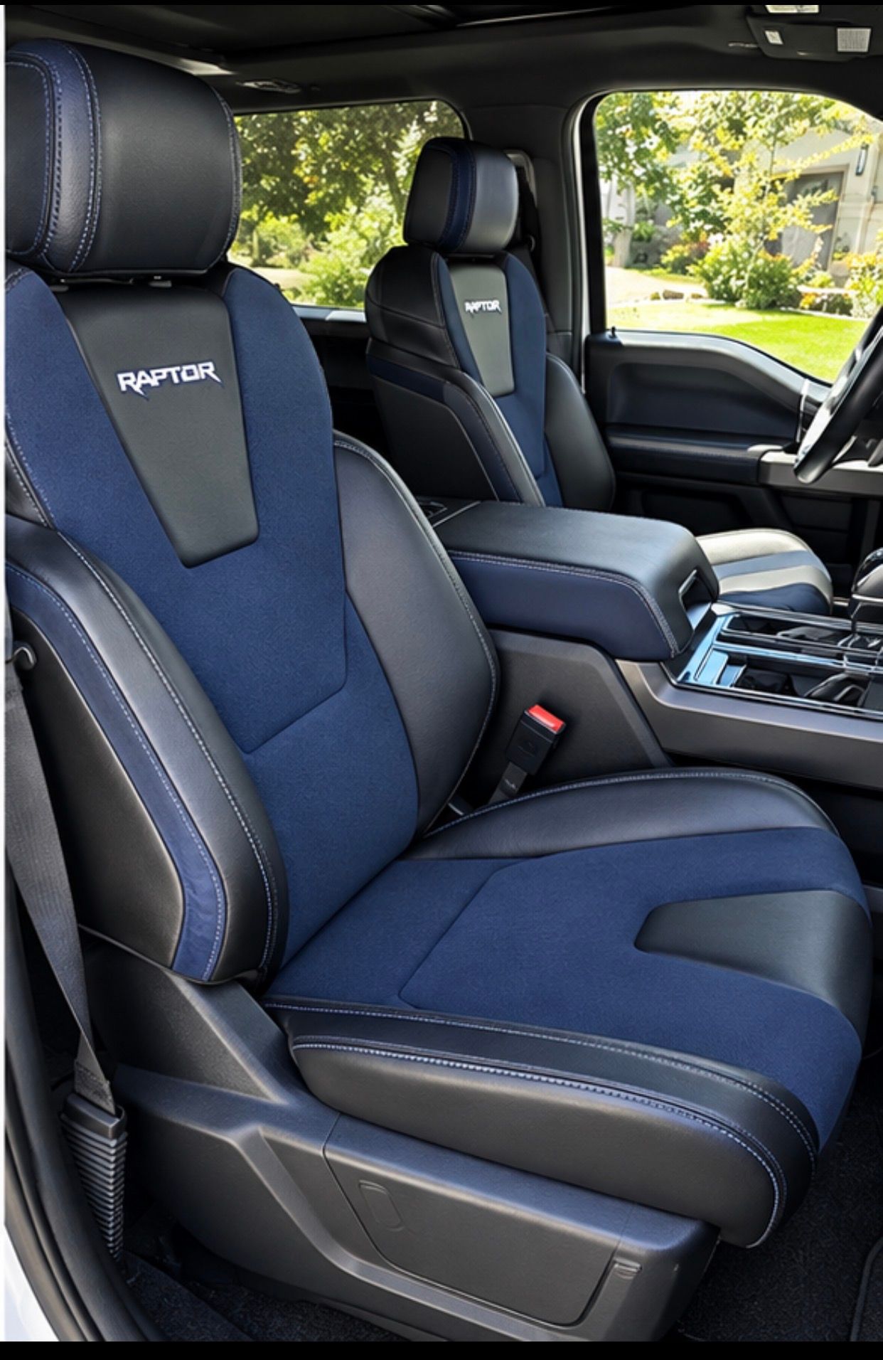 Used 2019 Ford F150 Raptor w/ Equipment Group 802A Luxury AWD/4WD image 5