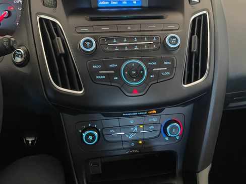 Used 2017 Ford Focus ST image 18