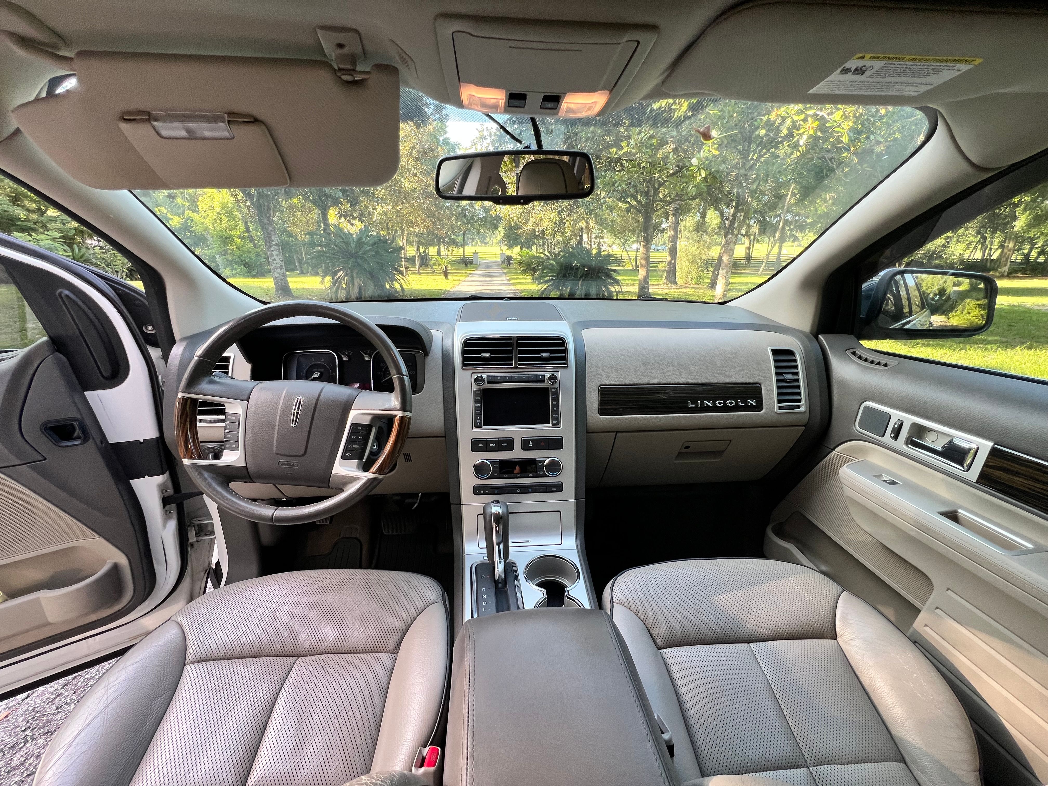 Used 2010 Lincoln MKX 2WD image 10