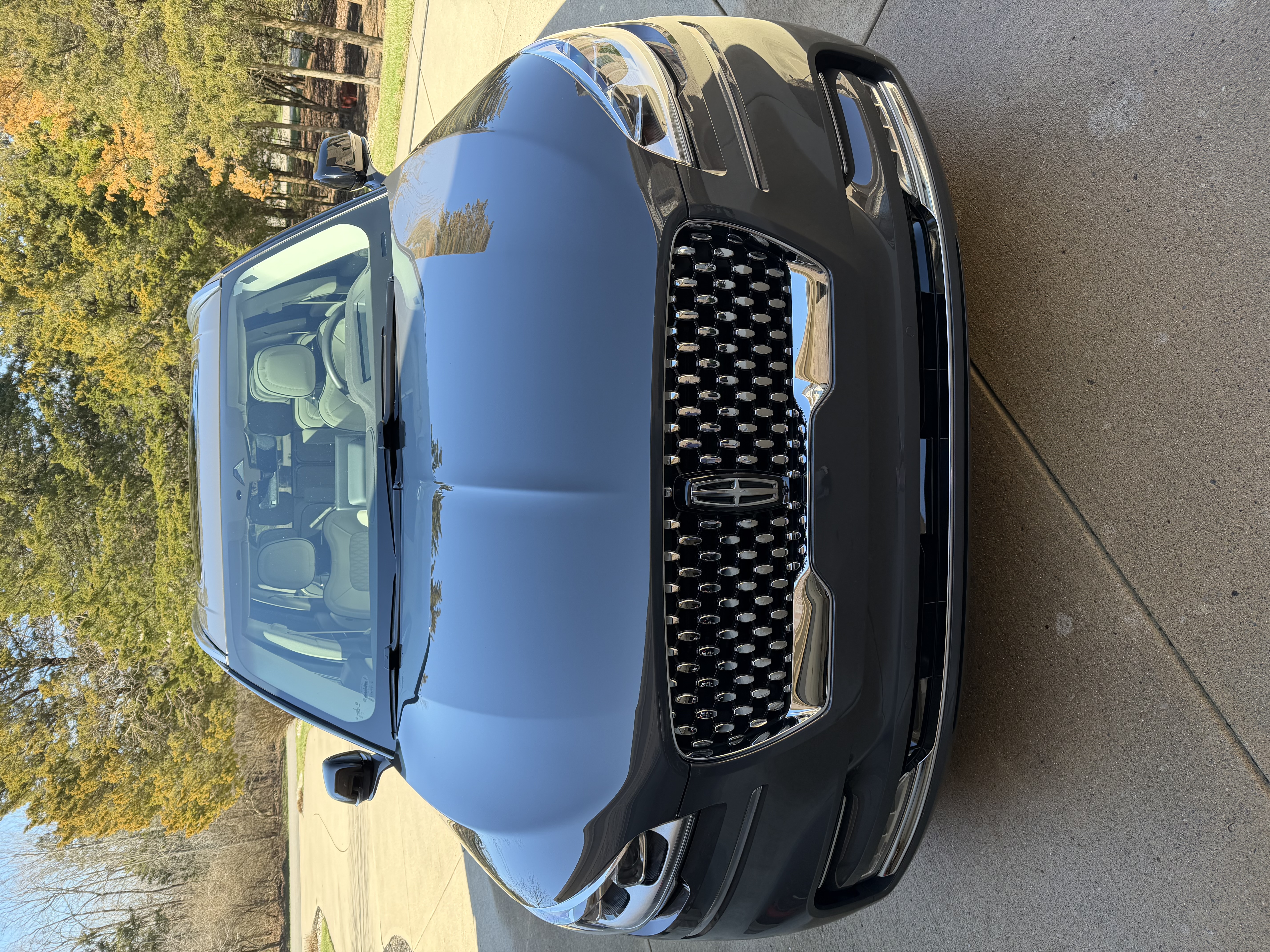 Used 2023 Lincoln Aviator Black Label w/ Dynamic Handling Package AWD/4WD image 2