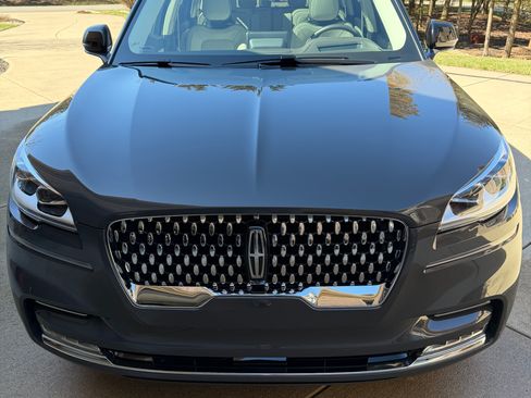 Used 2023 Lincoln Aviator Black Label w/ Dynamic Handling Package image 30