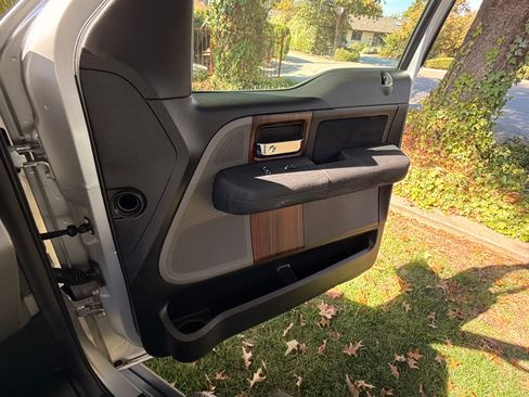 Used 2006 Lincoln Mark LT 4x4 image 24